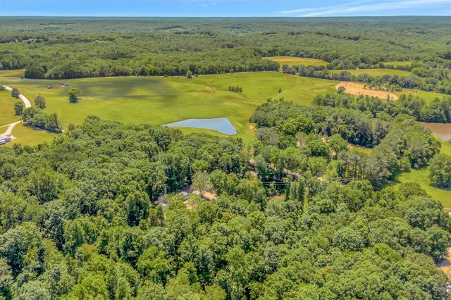 2320 Center Point Rd, Cumberland Furnace, TN 37051