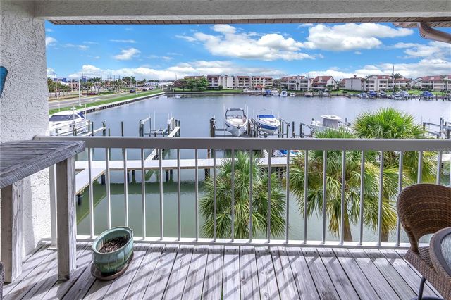 117 YACHT CLUB LANE, Tierra Verde, FL 33715