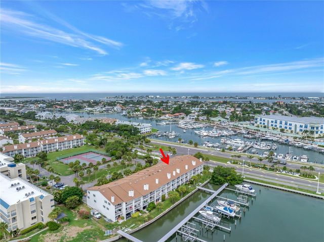 117 YACHT CLUB LANE, Tierra Verde, FL 33715