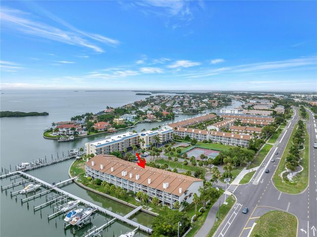 117 YACHT CLUB LANE, Tierra Verde, FL 33715
