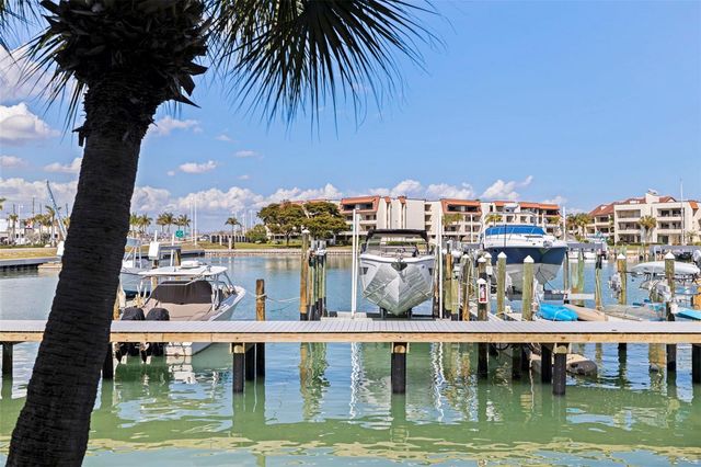 117 YACHT CLUB LANE, Tierra Verde, FL 33715