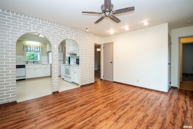2405 W CARRIAGE Lane, Peoria, IL 61614