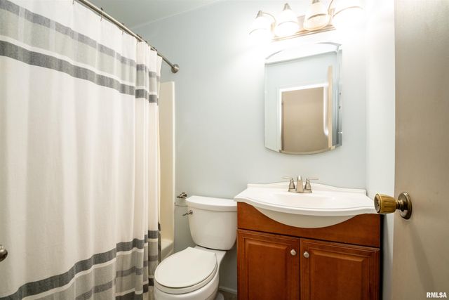 2405 W CARRIAGE Lane, Peoria, IL 61614