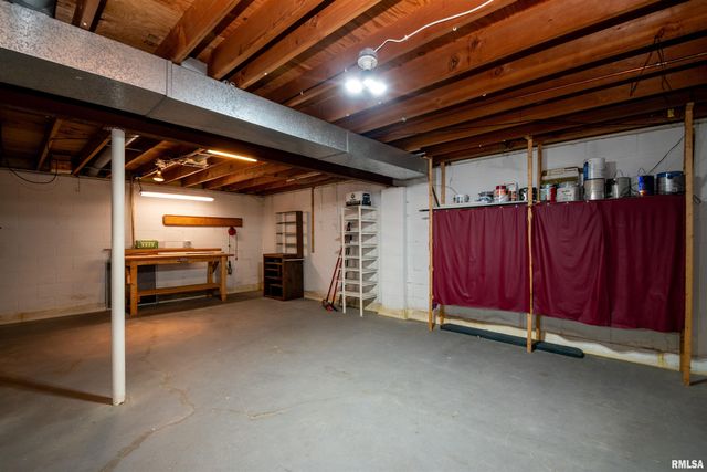 2405 W CARRIAGE Lane, Peoria, IL 61614