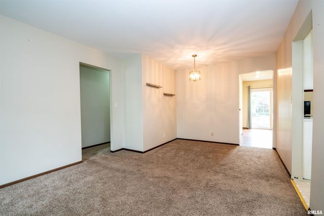 2405 W CARRIAGE Lane, Peoria, IL 61614