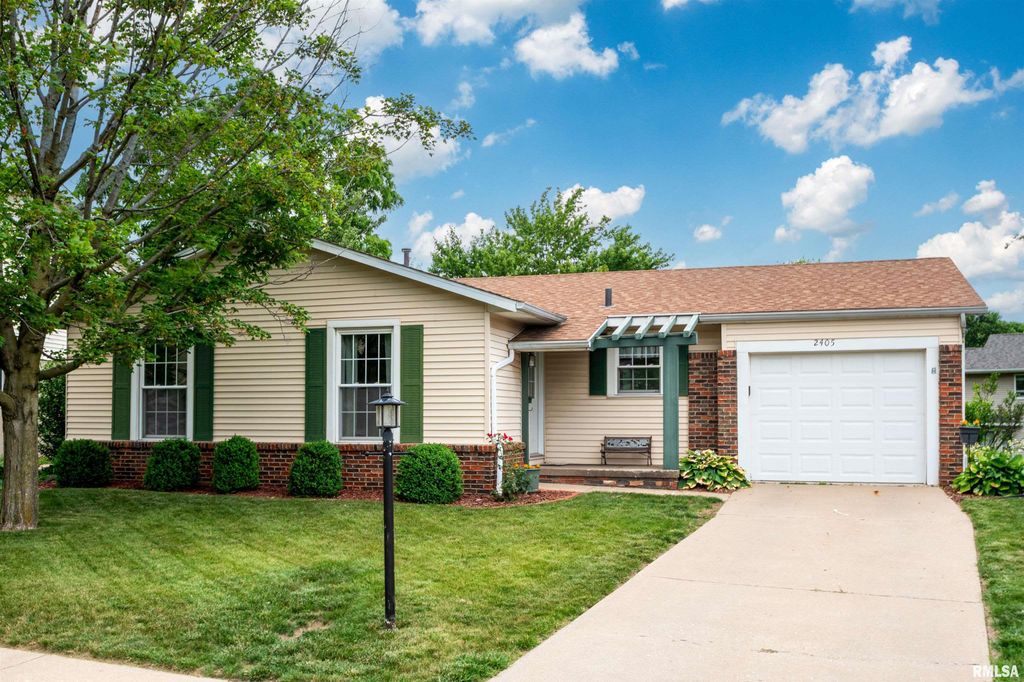 2405 W CARRIAGE Lane, Peoria, IL 61614