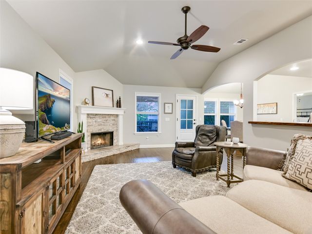 5 Sunset CIR, Wimberley, TX 78676