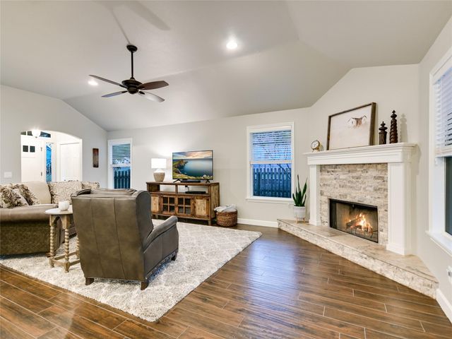 5 Sunset CIR, Wimberley, TX 78676