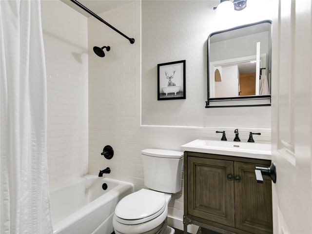 5 Sunset CIR, Wimberley, TX 78676