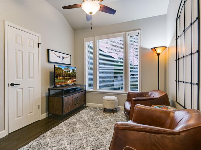5 Sunset CIR, Wimberley, TX 78676