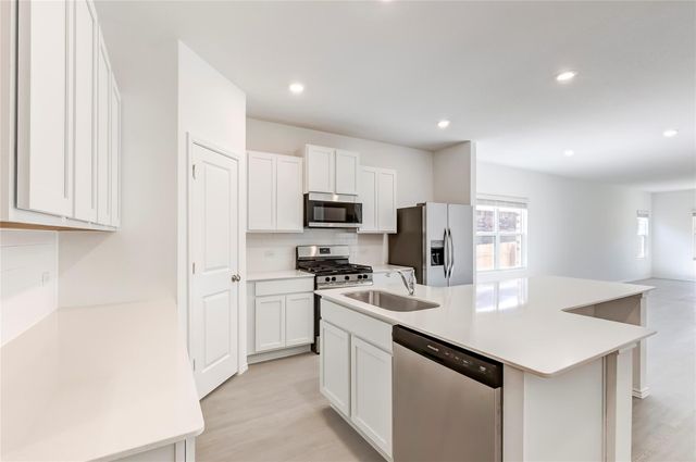 163 Cibolo Creek LOOP, Bastrop, TX 78602