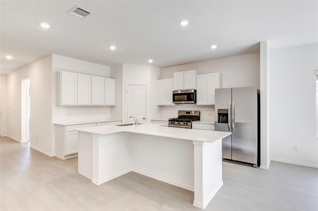 163 Cibolo Creek LOOP, Bastrop, TX 78602