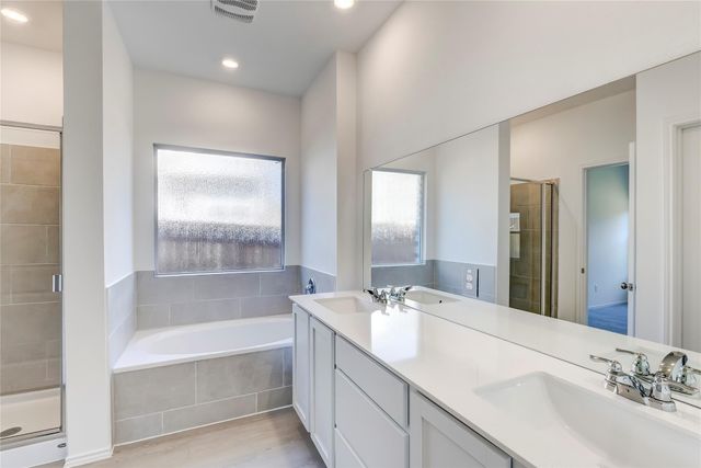 163 Cibolo Creek LOOP, Bastrop, TX 78602