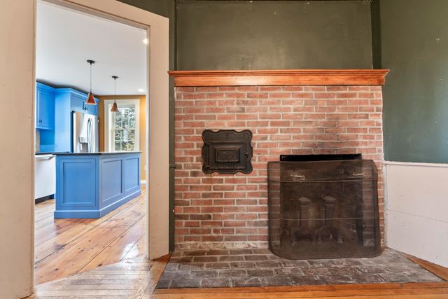 49 Exeter Road, North Hampton, NH 03862