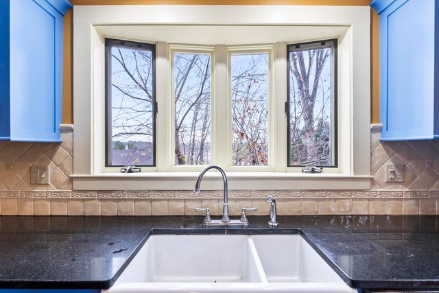 49 Exeter Road, North Hampton, NH 03862