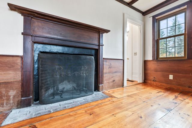 49 Exeter Road, North Hampton, NH 03862