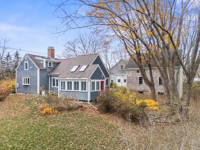 49 Exeter Road, North Hampton, NH 03862