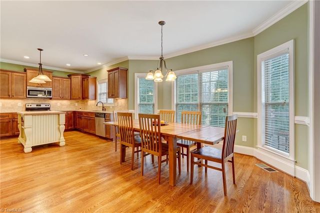 8925 Grove Park Drive, Oak Ridge, NC 27310