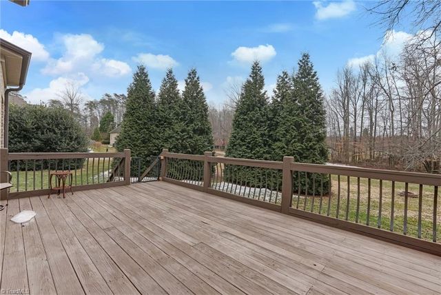 8925 Grove Park Drive, Oak Ridge, NC 27310