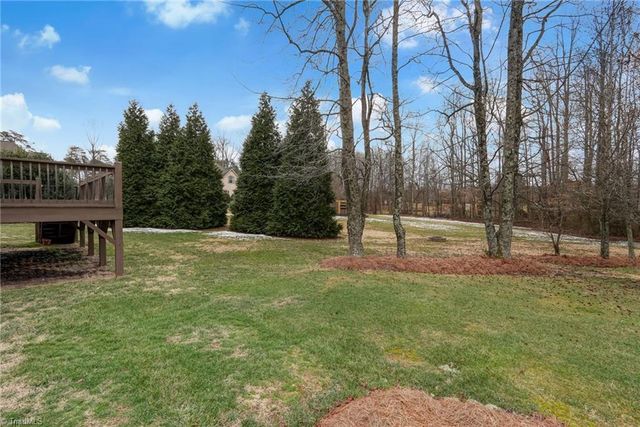 8925 Grove Park Drive, Oak Ridge, NC 27310