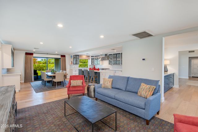 2409 E SOLANO Drive, Phoenix, AZ 85016