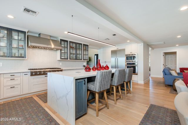 2409 E SOLANO Drive, Phoenix, AZ 85016