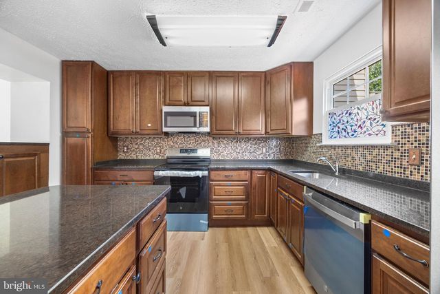 313 COOL BREEZE CT, Pasadena, MD 21122