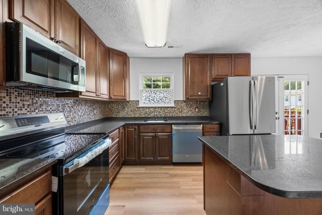 313 COOL BREEZE CT, Pasadena, MD 21122