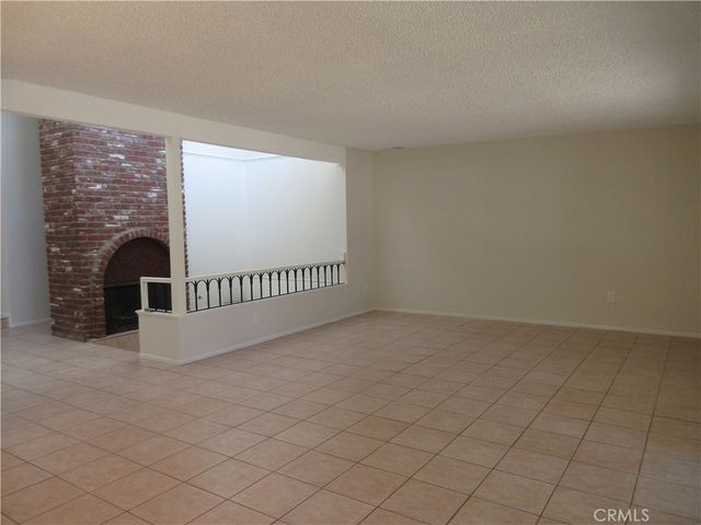 18715 Braemore Road, Northridge, CA 91326