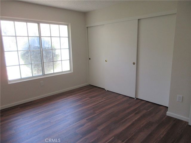 18715 Braemore Road, Northridge, CA 91326