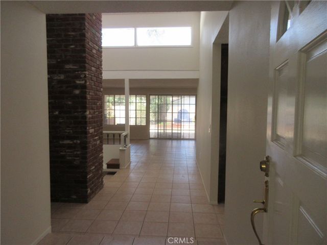 18715 Braemore Road, Northridge, CA 91326