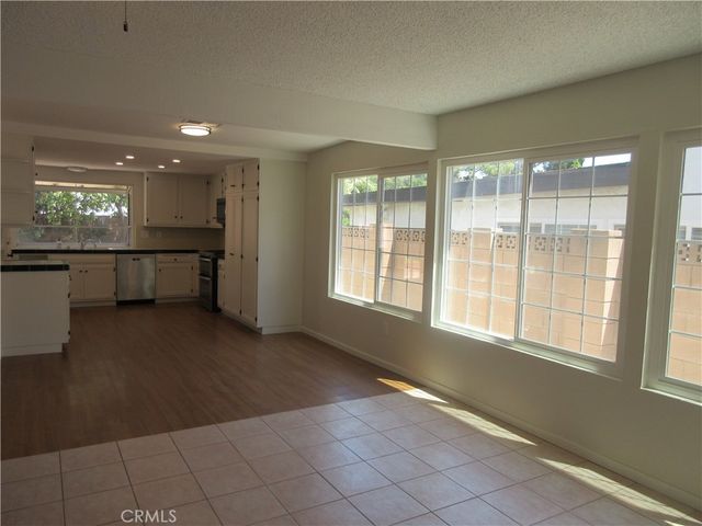 18715 Braemore Road, Northridge, CA 91326