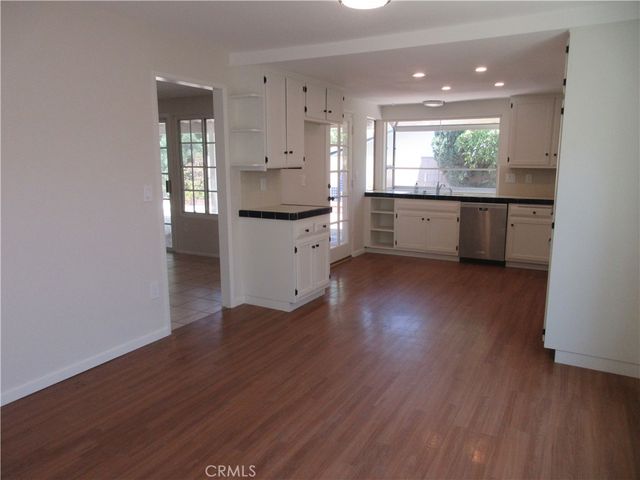 18715 Braemore Road, Northridge, CA 91326