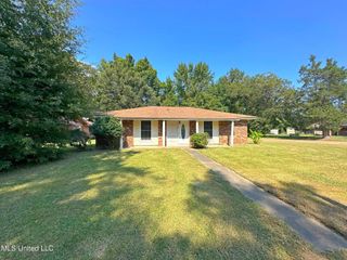 3704 John F Kennedy Boulevard, J, Jackson, MS 39213