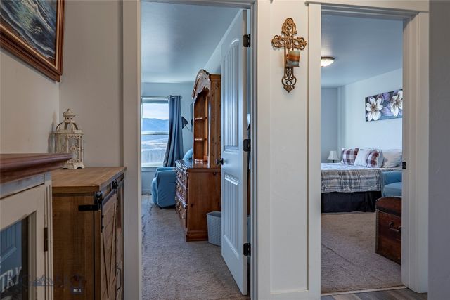 2627 Meriwether Drive S, Livingston, MT 59047