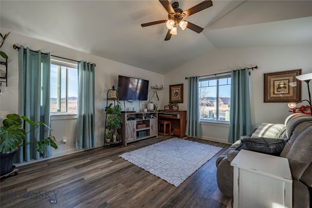 2627 Meriwether Drive S, Livingston, MT 59047