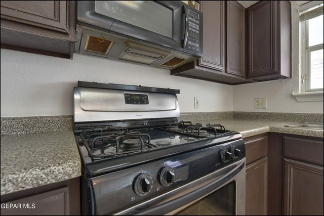 7958 Starry Night Drive, El Paso, TX 79932