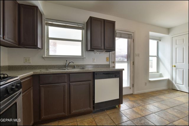 7958 Starry Night Drive, El Paso, TX 79932