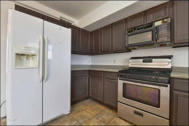 7958 Starry Night Drive, El Paso, TX 79932