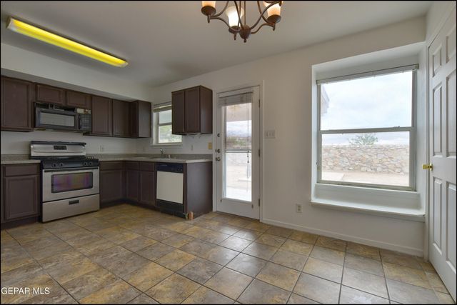 7958 Starry Night Drive, El Paso, TX 79932