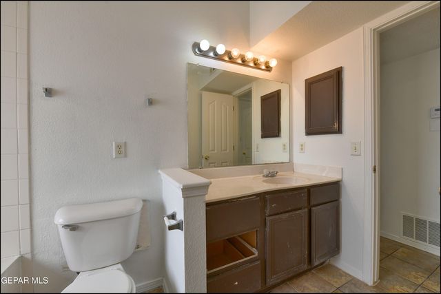 7958 Starry Night Drive, El Paso, TX 79932