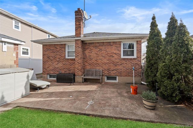 40 Belmont Boulevard, Elmont, NY 11003