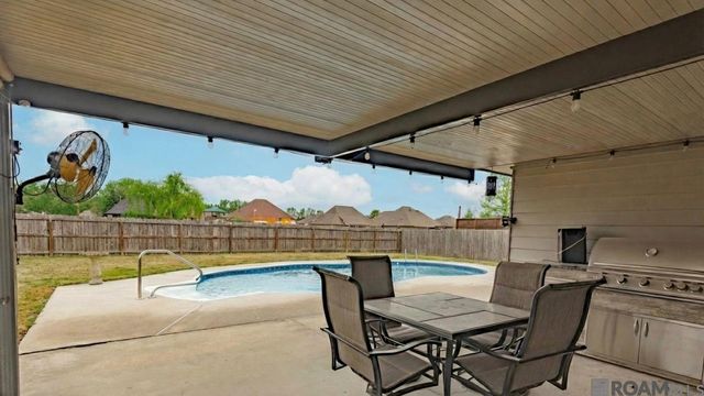 41408 Creekstone Ave, Prairieville, LA 70769