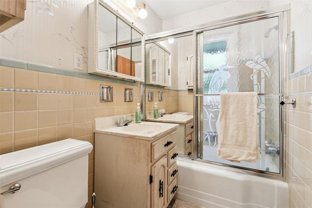 6826 Colby Avenue, Windsor Heights, IA 50324