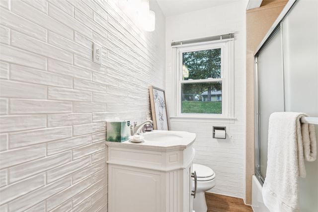 6826 Colby Avenue, Windsor Heights, IA 50324