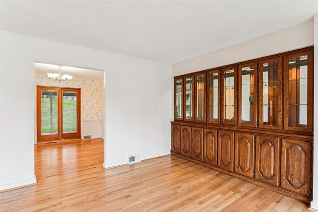 6826 Colby Avenue, Windsor Heights, IA 50324