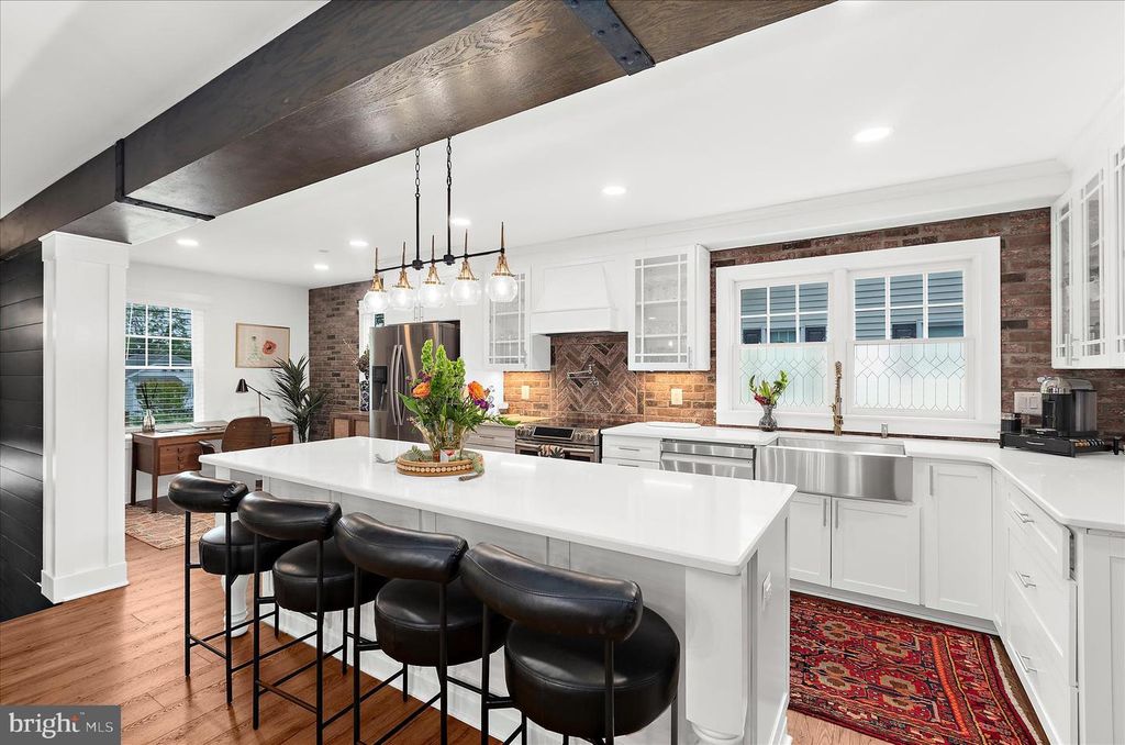 Image 12 of property listing at 304 GLEN AVE, Annapolis, MD 21401