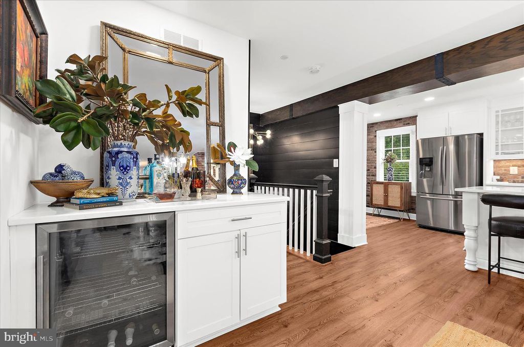 Image 16 of property listing at 304 GLEN AVE, Annapolis, MD 21401