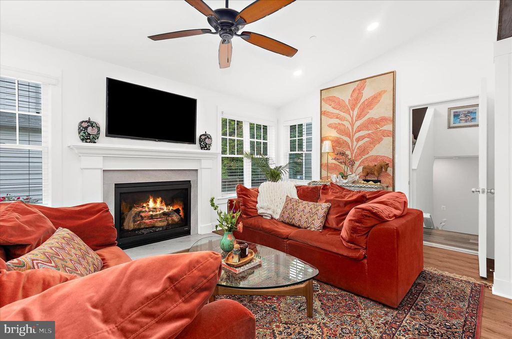 Image 21 of property listing at 304 GLEN AVE, Annapolis, MD 21401