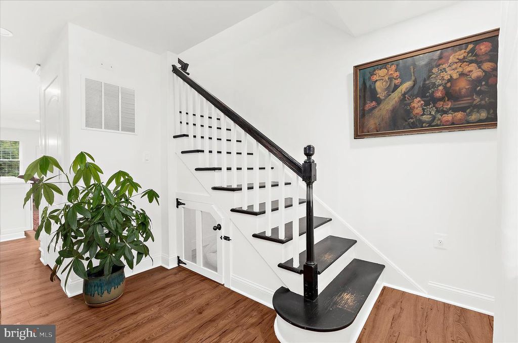 Image 23 of property listing at 304 GLEN AVE, Annapolis, MD 21401